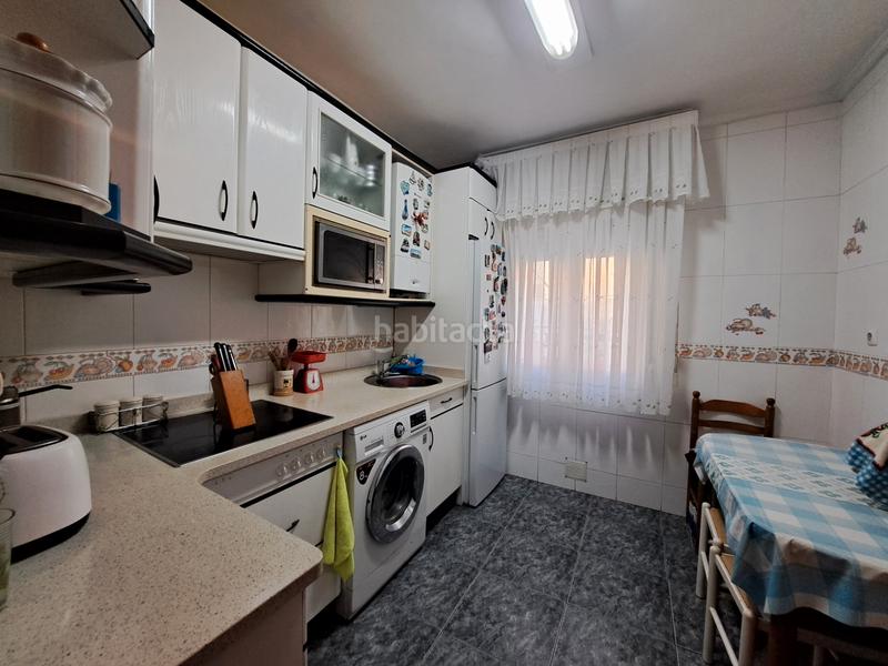 Foto 427201da-c44a-4b4f-9970-a120f1837794. Flat with heating in Azeta - Abatxolo Portugalete