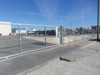 Solar industrial a Avinguda dels Tarongers 27