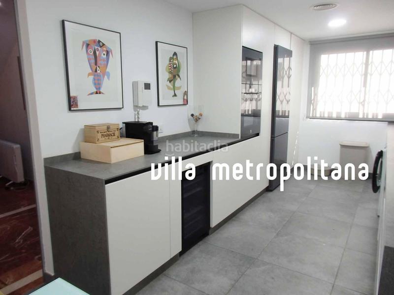 Foto 5a1178d6-c824-4df8-9fb3-ec5fc04a1a0d. Piso vivienda con clase y dos plazas de garaje en Benetússer