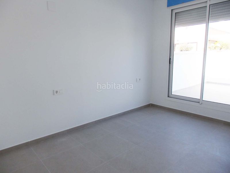 Foto f8e6e6f7-f0e9-4130-995d-117d9567dca9. Àtic a plaça suecia 2 a Metro - Auditorio Paiporta