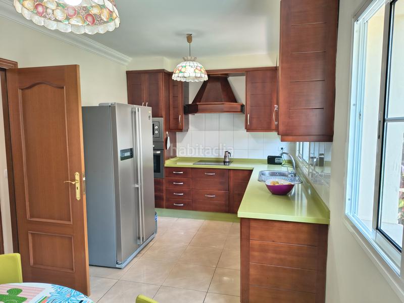 Foto 0647aa55-5a31-439b-affd-cfc5c7c51585. Alquiler casa pareada se alquila exclusivo chalet pareado con jardín y piscina comunitaria en La Quinta – en Santa Úrsula