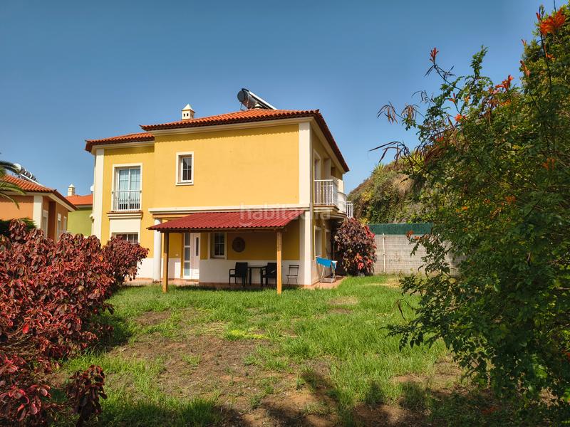 Foto 569b3fef-e005-4d63-a5f5-5e3ba071b877. Alquiler casa pareada se alquila exclusivo chalet pareado con jardín y piscina comunitaria en La Quinta – en Santa Úrsula