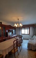 Appartement à Novallas. Piso con nave-cochera en novallas
