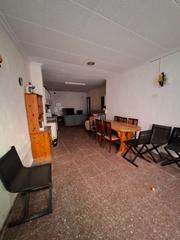 Casa aparellada a Novallas. Casa en novallas