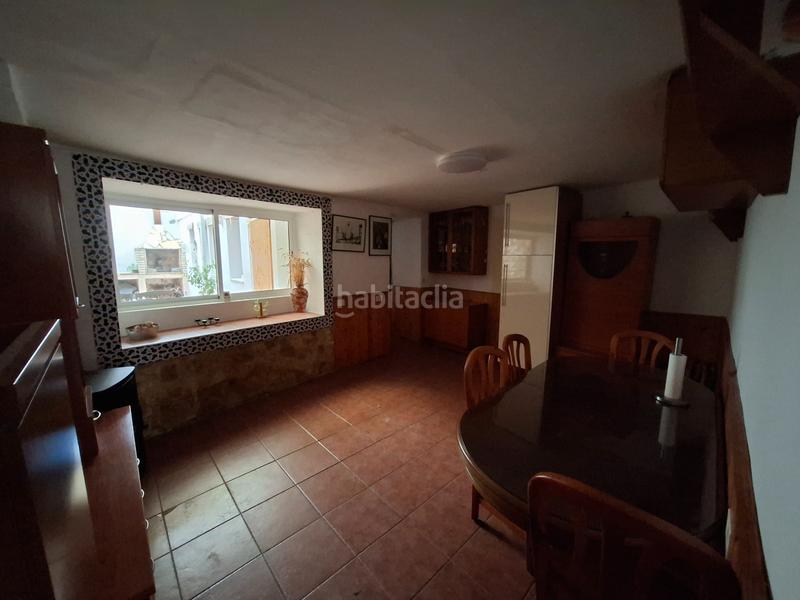 Foto dbdcf301-9556-4057-a4e9-3894f99c2c75. Casa adossada a Grisel