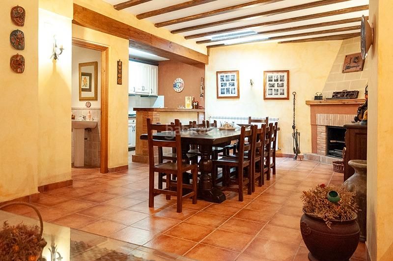 Foto e2c3e674-3ba9-41f6-8dba-332d9dcbf9ba. Casa amb calefacció a Vera de Moncayo