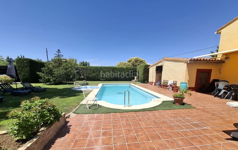 Foto b6369cce-0953-45ef-9325-95cc4f0eb4c8. Masia amb piscina a Tarazona