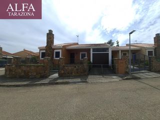 Casa a Añón de Moncayo. Casa con jardín en añón de moncayo