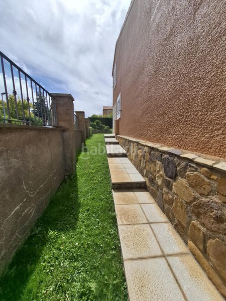 Foto ee241f96-3d83-4c39-abb4-ed12aed7c333. Casa amb piscina a Añón de Moncayo