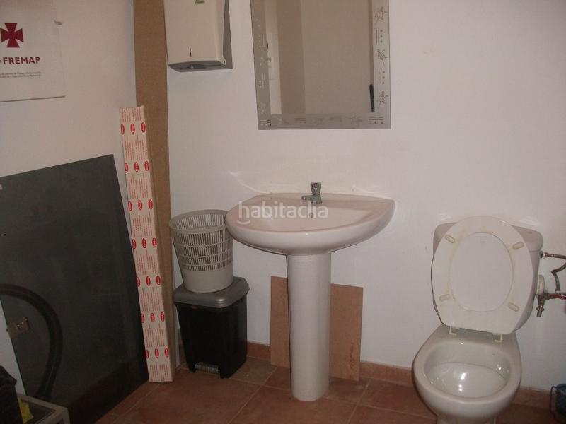 Foto 60f92ca2-3904-49e2-9165-ab5dc585a8f3. Local comercial en O Castro Vigo