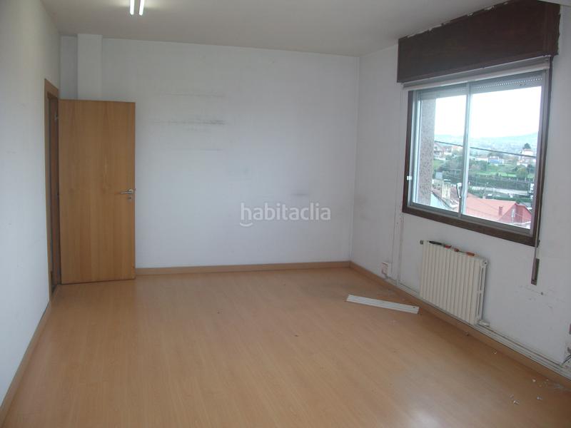 Foto 4e87053c-da54-4c51-9e3c-19e1d2b16391. Alquiler local comercial alquiler local zona estrada vella de madrid en Vigo