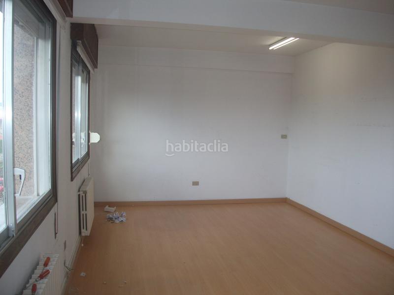 Foto 9c608dce-9fe3-4007-8142-fd3a3ab87ba3. Alquiler local comercial alquiler local zona estrada vella de madrid en Vigo