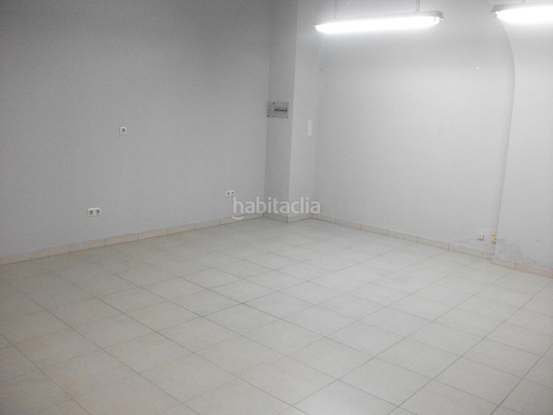 Foto 5c09285f-7e90-4cca-b59d-92a1303a3a5a. Local comercial a O Castro Vigo