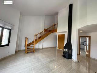 Location Appartement à Centro Ciudad. Duplex de 5 dormitorios al lado de san marcos