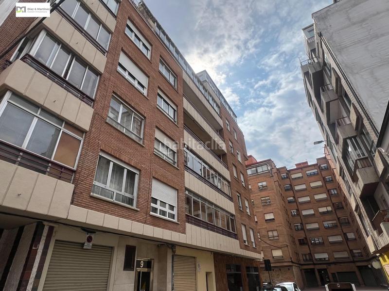 Foto 655f49f5-71b4-4bcd-81f3-9d4aa50f02d1. Miete zweistöckige wohnung mit parking in San Claudio - La Chantría León