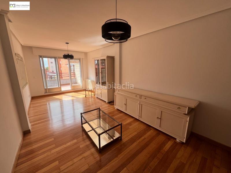 Foto cd35ce18-7ef9-4252-9f0e-a0701e3a4e2b. Rent duplex with parking in San Claudio - La Chantría León
