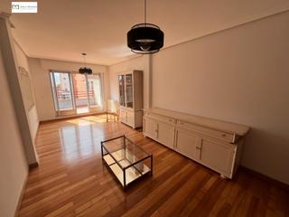 Location Duplex à San Claudio - La Chantría. Dúplex con terraza y plaza de garaje en zona corte ingles