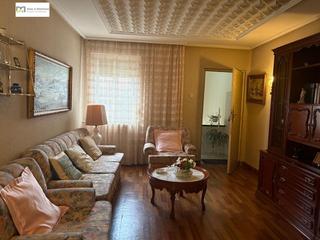 Maison à Trobajo del camino. Casa próxima plaza del huevo