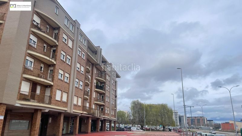 Foto bf9d1f6c-b137-4cf9-8ace-2b8cac84c44c. Rent flat with heating parking in San Mamés - La Palomera León