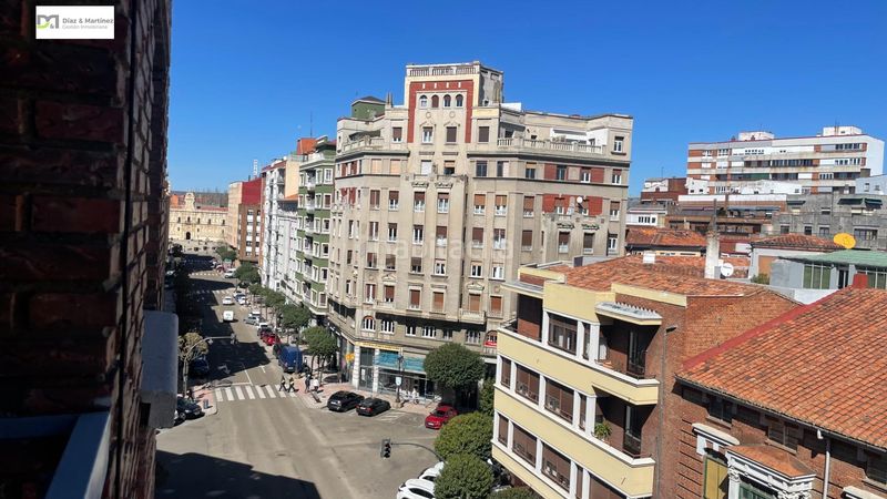 Foto c618fa05-c4f2-43f7-9725-114e384f3789. Pis amb calefacció a Centro Ciudad León