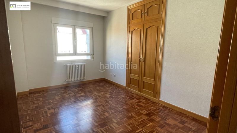 Foto f3a7ae07-4016-4abb-b594-6a61e1af7f7b. Pis amb calefacció a Centro Ciudad León
