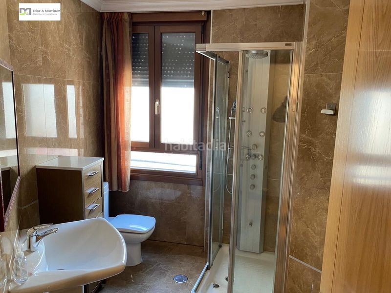 Foto b4b2e487-3a43-4c24-8125-339c34f415ca. Apartament amb calefacció a Centro Ciudad León