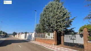 Terreno residenziale in Villaquilambre. Solar en villasinta