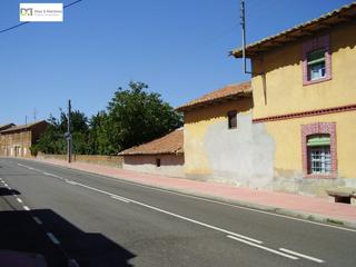 Maison à Santa Elena de Jamuz. Casa  con parcela de 500 m a 5 km de la bañeza
