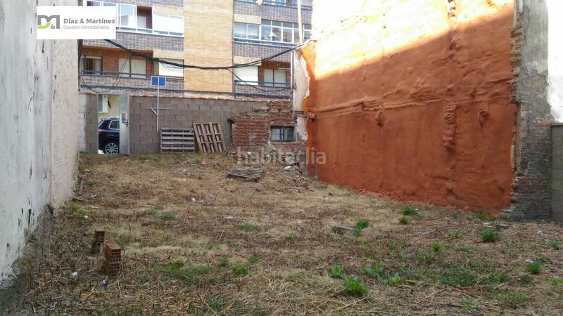 Foto 70171fea-faae-47a2-ba04-24f39bbc285a. Terreno residencial solar urbano 202 m2, zona Crucero pinilla en León