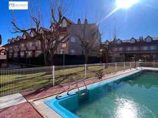 Chalet à San Andrés del Rabanedo Pueblo. Adosado en san andres con piscina comunitaria