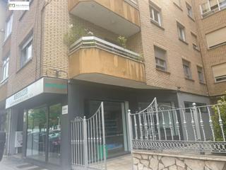 Affitto Locale commerciale in Las Eras de Renueva. Local acondicionado de 850 m mas 300 m de patio