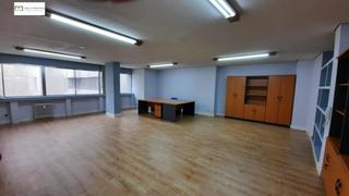 Miete Büro in Centro Ciudad. Se alquilan 192m de oficinas en el complejo sto domingo