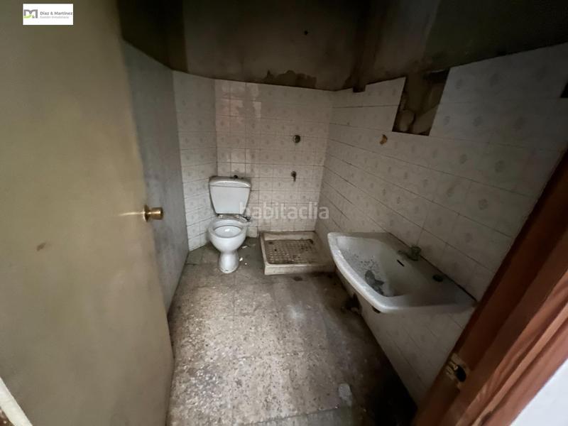 Foto 100b2592-3c4d-4da1-b70a-b1f39e3541ee. Local comercial  de 150 m2 en planta con baño en León