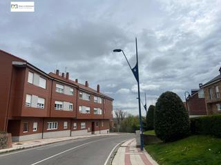 Appartement à San Andrés del Rabanedo Pueblo. Apartamento con ascensor y garaje