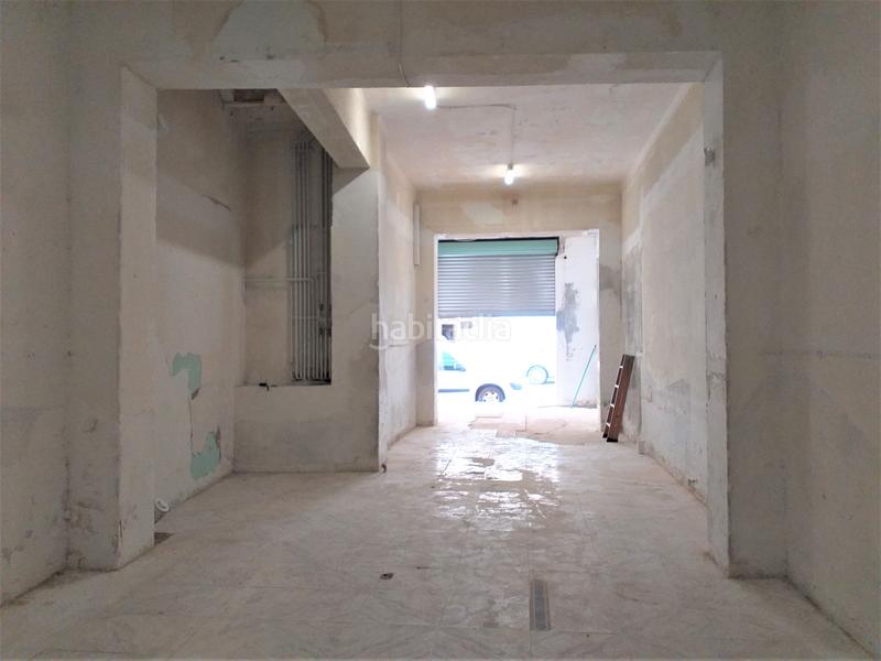 Foto 3584a09b-dca0-40e5-9ad6-01aaea719697. Rent business premise in carrer de torns 26 in Sants-Badal Barcelona