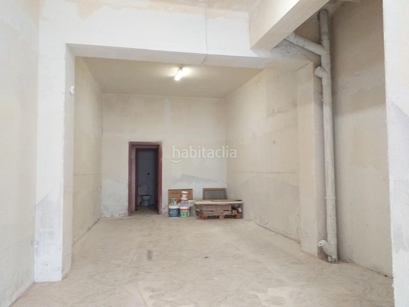 Foto c64d8fd5-7bfe-4101-ba69-f5e40e66405a. Rent business premise in carrer de torns 26 in Sants-Badal Barcelona