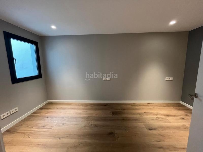 Foto 38e1b58d-7f14-4b73-aa6e-bea4591ef046. Pis a carrer d'amílcar 129 a La Font d´en Fargues Barcelona