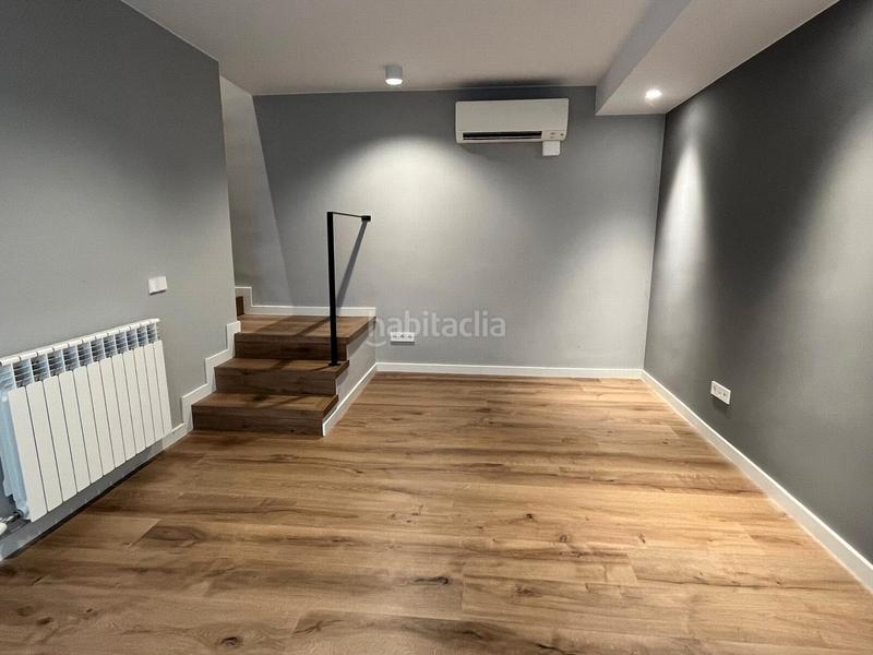 Foto 6bf84fdb-ac74-4362-b7d7-fab0ba979bf0. Pis a carrer d'amílcar 129 a La Font d´en Fargues Barcelona