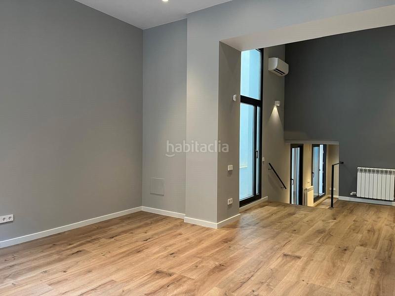 Foto ffd0d12d-5403-4e5d-a630-c79173baf266. Pis a carrer d'amílcar 129 a La Font d´en Fargues Barcelona