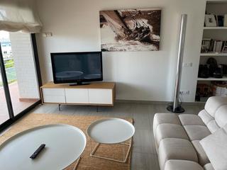 Location Appartement  Carrer de josep irla. Piso todo exterior con vistas