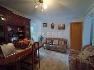Casa en Hell�n. Casa con patio y terraza en agram�n.
