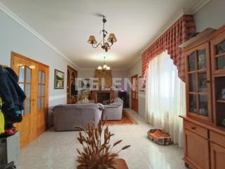 Mas à Tobarra. 2624 casa con patio,nave y local en tobarra