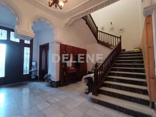 Casa en Hellín. 2696 casa estilo señorial de 300m2 con patio, próxima a plaza sa