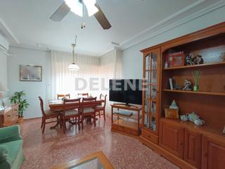 Casa a schiera in Hellín. 2767 adosado con patio y plaza de garaje, próximo a hospital