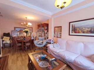 Casa adossada a Hellín. Adosado con2819  patio, garaje, piscina comunitaria y pista de p