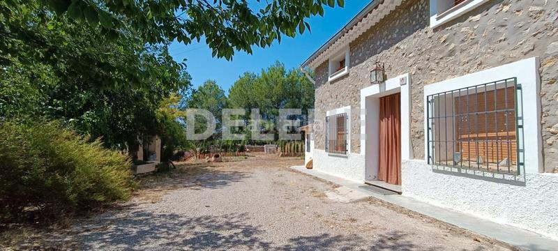 Foto 6f095ff8-e9bc-42b0-8676-443831e4d914. Masia amb xemeneia aparcament piscina a Pozohondo