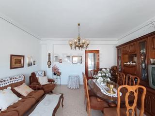 Appartement à Hellín. 2834 piso de 150m2 jardín del tamborilero