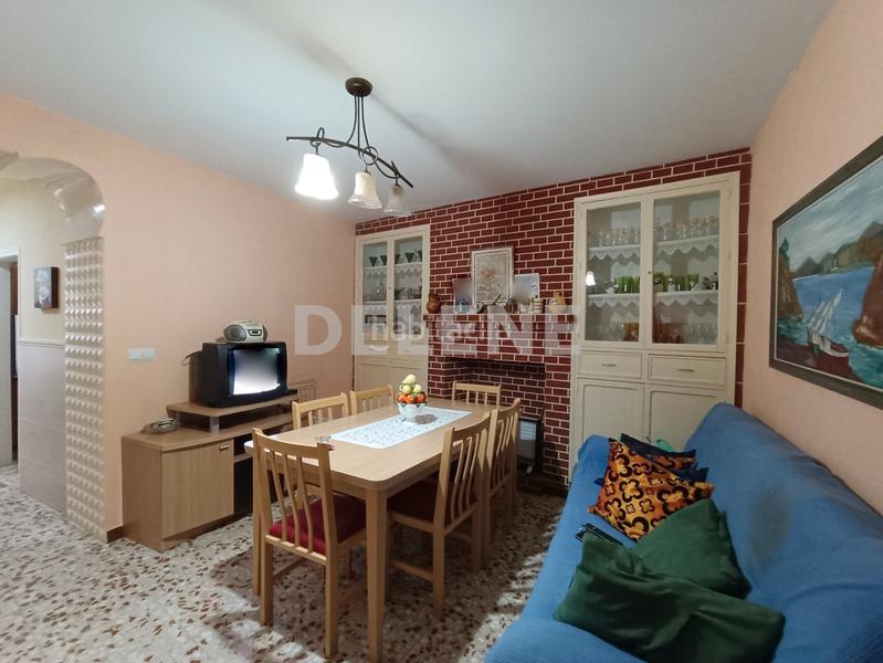 Foto 9cc6d694-2762-4678-8617-c60b762d9578. Maison avec cheminée dans Hellín