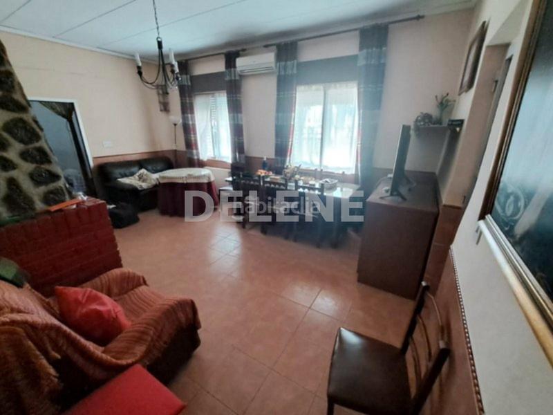 Foto a477a172-e86b-4f99-bffb-719194250b44. Casa amb xemeneia calefacció aparcament a Pozohondo