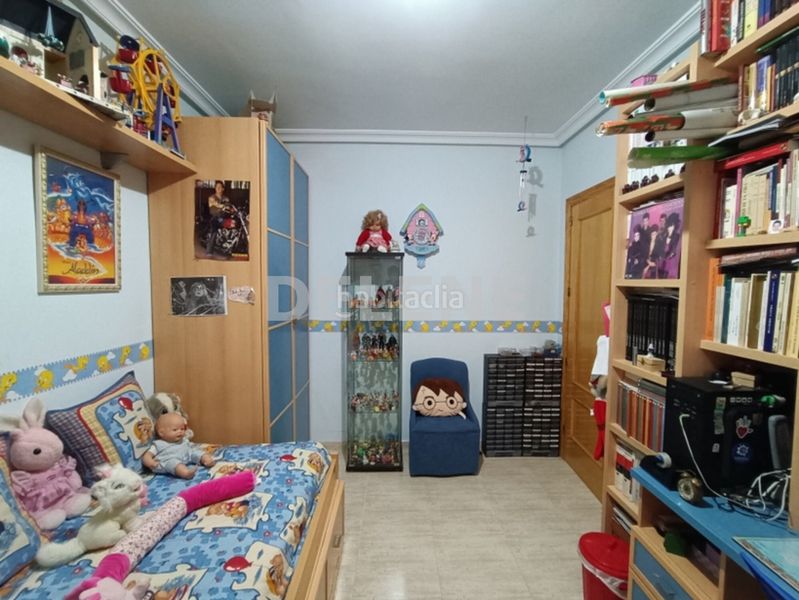 Foto aa0aacfa-08f0-4ff8-be98-6a80533f3a5b. Pis a calle escultor jose fernandez andes 2 a Hellín